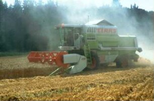 Fotografie: Precision Farming, Sensortechnik, Globales Positionierungssystem (GNSS), Ertragsmessung