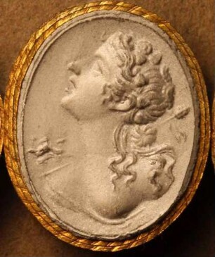 Profilkopf einer trunkenen Bacchantin (Daktyliothek, Das Alterthum nach Lippert und Visconti)