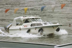 Kleine Motoryacht