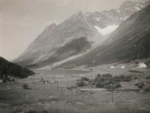 Kjosen-Fjord westlich Lyngseidet, östlich Tromsö bei Ebbe