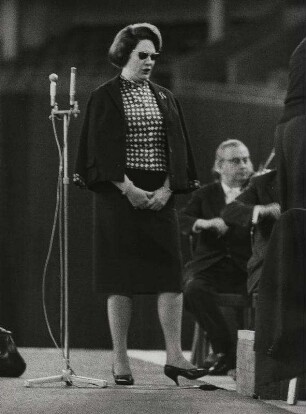 Renata Tebaldi [bei Proben]