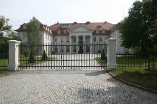 Bärenklau, Schenkendöbern, Heimstraße 11