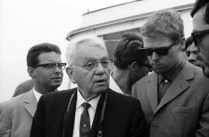 17. Tagung 1967 Chemiker; Maikäferrede: Harold C. Urey im Gespräch
