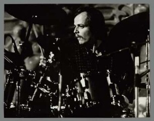 Adam Lewandowski : Portrait des Schlagzeugers Adam Lewandowski beim Jazz Jamboree Warschau 1983