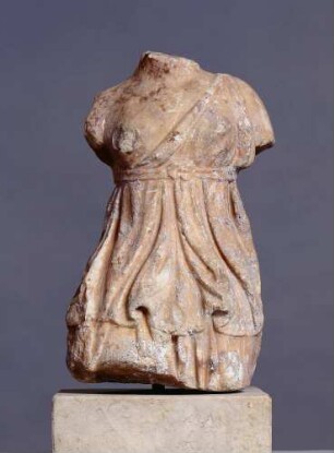 Torso einer Eilenden (Nike?)