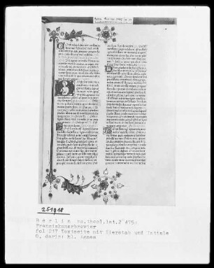 Franziskanisches Brevier — Initiale O, darin die heilige Agnes, Folio 217recto