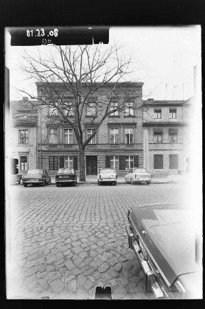 Potsdam, Dortustraße 9. Wohnhaus. Straßenfront