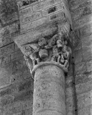 Romanische Kapitelle im Inneren — Kapitell 12: Trommler