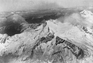 Olperer, 8 km, Schrammacher, 5 km (Zillertaler Alpen)