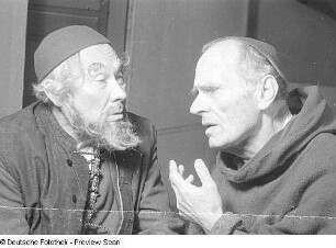 Szenenbilder aus dem Stück "Nathan der Weise" von Gotthold Ephraim Lessing im Deutschen Theater Berlin : Szene mit Paul Wegener als Nathan (links) und Eduard von Winterstein als Klosterbruder (rechts)