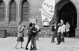 Alternativer Kirchentag "Kirche von unten" in der Pfingstkirche, Petersburger Platz, Berlin-Friedrichshain