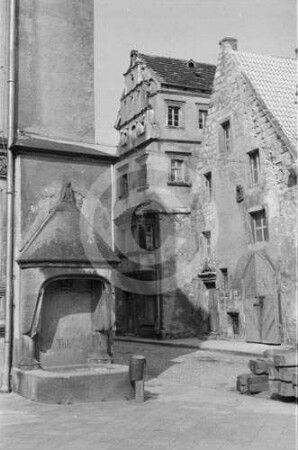 Brunnenhäuschen am Rathaus in Löwenberg