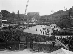 Rom, Ansicht einer Militärparade 1939 vor dem Konstantinsbogen