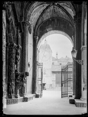 Trogir, Portal der Kathedrale