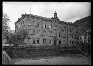 Lyceum / heutige Eduard-Uihlein-Schule, Bismarckstraße 9