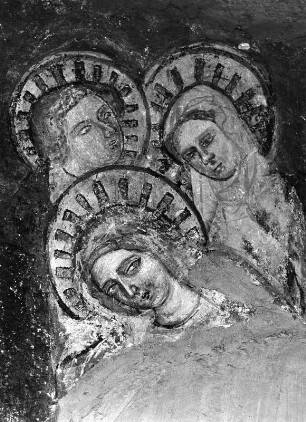 Kreuzigungsgruppe : Kreuzigungsgruppe. Fresko (1351/1400) Dreiergruppe. Murau, Stadtpfarrkirche Sankt Matthäus, Südliches Seitenschiff