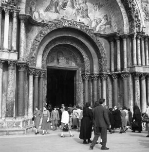 Mittleres Portal