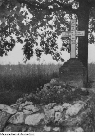 Saarbrücken, Kriegergrab : Saarbrücken. Kriegergrab auf dem Winterberg