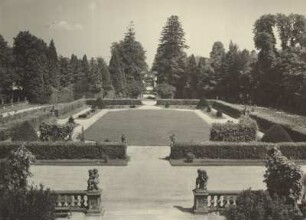 Radmeritz (heute: Radomierzyce), Schloss Joachimstein (Pałac Radomierzyce), Blick vom Weißen Saal auf den Ehrenhof