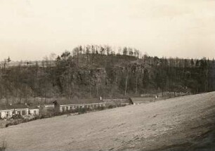 Oberlausitz. Spreetal oberhalb von Bautzen. Burgwall Doberschau. Rückseite. Westansicht