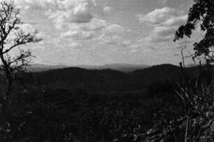 Die Mwendafye-Berge : Blick auf die Mwendafye-Berge.