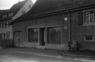Freiburg; Littenweiler: Laden Alemannenstraße