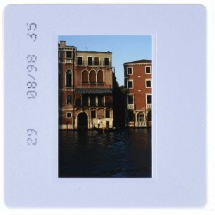 Venedig, Canal Grande : Fassade Haus rechts neben Ca' da Mosto