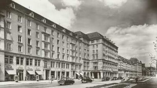 Wohn- und Geschäftshaus : Dresden, Altmarkt, Westseite. Ansicht mit Wohn- und Geschäftshäusern und "Café Prag"