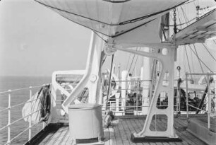 Auf Deck : Blick über das Schiffsdeck