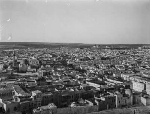 Burg : Blick von einer Burg bei Aleppo in nördliche Richtung.