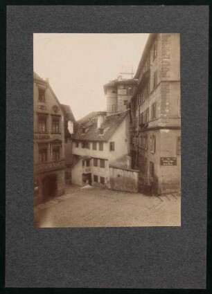 PA 6052, Gymnasiumecke mit Bäckerhäuschen, links das (Restaurant) Ballhaus, heute Lustnauer Tor. Foto Sinner
