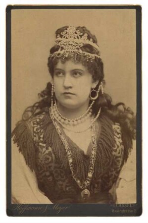 Portrait der Schauspielerin Martha Baumgart