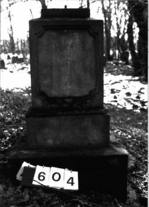 Grabstein 604