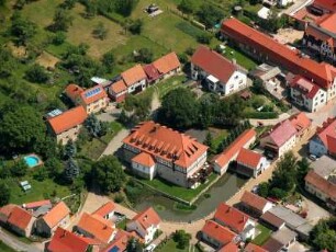 Großliebringen : Burg Edelhof, Gemeinde Ilmtal