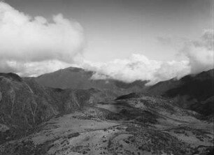 Hochland Eritreas : Blick über einige Berghänge im Hochland Eritreas