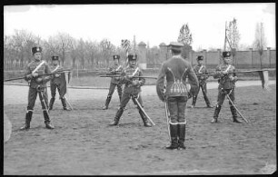 Grimma. Königlich Sächsisches 2. Husaren-Regiment Königin Carola Nr. 19. Abteilung beim Lanzenfechten