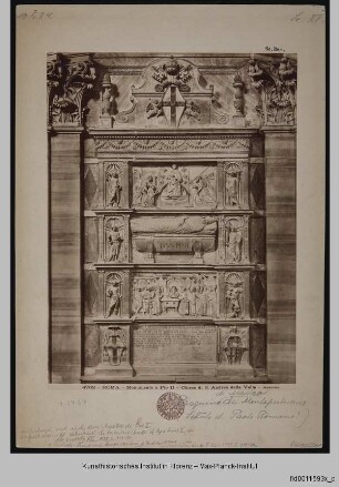 Grabmonument von Papst Pius II. Piccolomini (+1464)