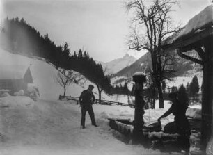 Alpen? Bauernhof im Winter
