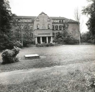 Zwickau-Crossen. Julius-Fucik-Oberschule (Grundschule Crossen). Haupteingangsseite