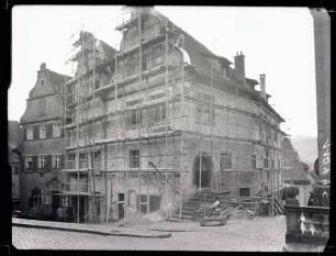 Geschäftshaus am Marktplatz, eingerüstet 1952