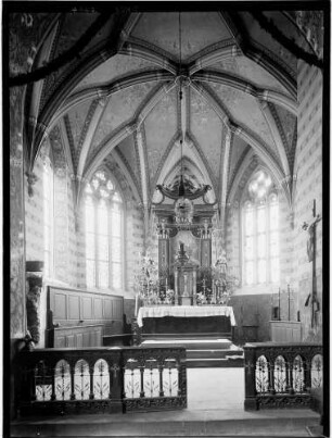 Seefelden Pfarrkirche Sankt Martin Innenansicht Chor Altar
