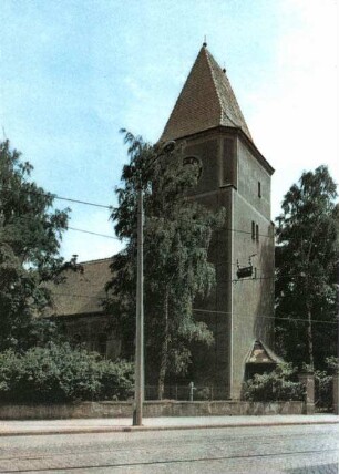 Leipzig-Mockau: Stephanuskirche ; Nordwestansicht ; Westturmanlage 12./13. Jh. ; 1841 und 1971 erneuert