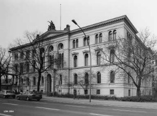 Verwaltungsgebäude der Berlin-Hamburger Eisenbahngesellschaft; Berlin, Mitte
