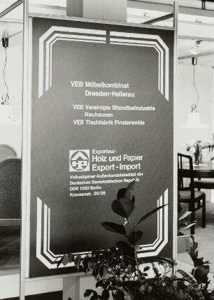 Leipzig. Leipziger Herbstmesse, 1983. Aufsteller für Holz und Papier - Export - Import