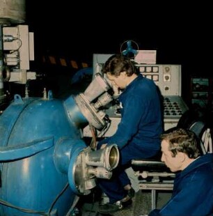 Arbeiter im Edelstahlwerk Freital