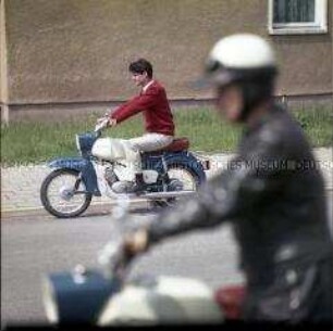 Das neue Simson Motorrad "Sperber"