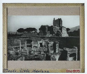 Tivoli, Villa Adriana,Tivoli, Villa Adriana, Teatro Marittimo,Tivoli, Villa Adriana, Bibliotheksbau