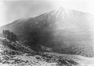 Pico del Teide und Pico Viejo : Blick von einem Pass auf die Vulkane Pico Viejo und Pico del Teide