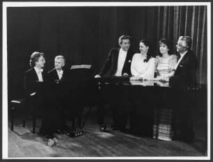 Shetler, Dunckel, Schreier, Priew, Falewicz, Adam : Gruppenportrait der Pianisten Shetler und Dunckel und der Sänger Schreier, Priew, Falewicz, Adam in der Staatsoper Berlin
