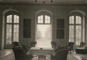 Gartensaal : Schloss Reibersdorf, Gartensaal mit Blick in den Park